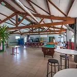 Mobil-home Confortable Avec Terrasse Pour 5 Personnes - Api-1-52-916 * Saint-Rome-de-Tarn
