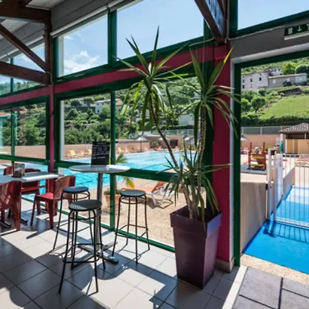 Kemping Mobil-home Confortable Avec Terrasse Pour 5 Personnes - Api-1-52-916